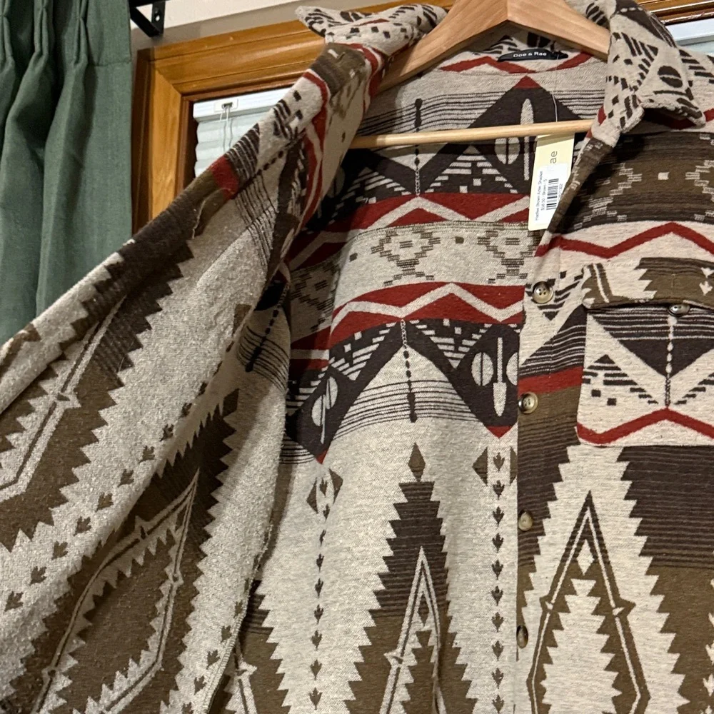 Doe & Rae Hadlee Aztec Print Shacket - Picture 3 of 3